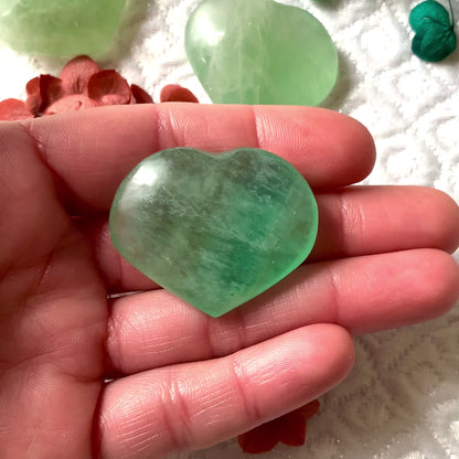 Cœur en pierre naturelle de Fluorite verte
